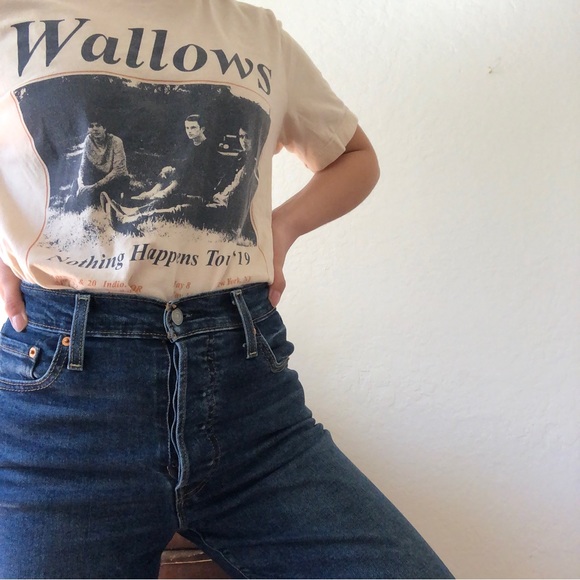 Wallows Band tee - Picture 1 of 3